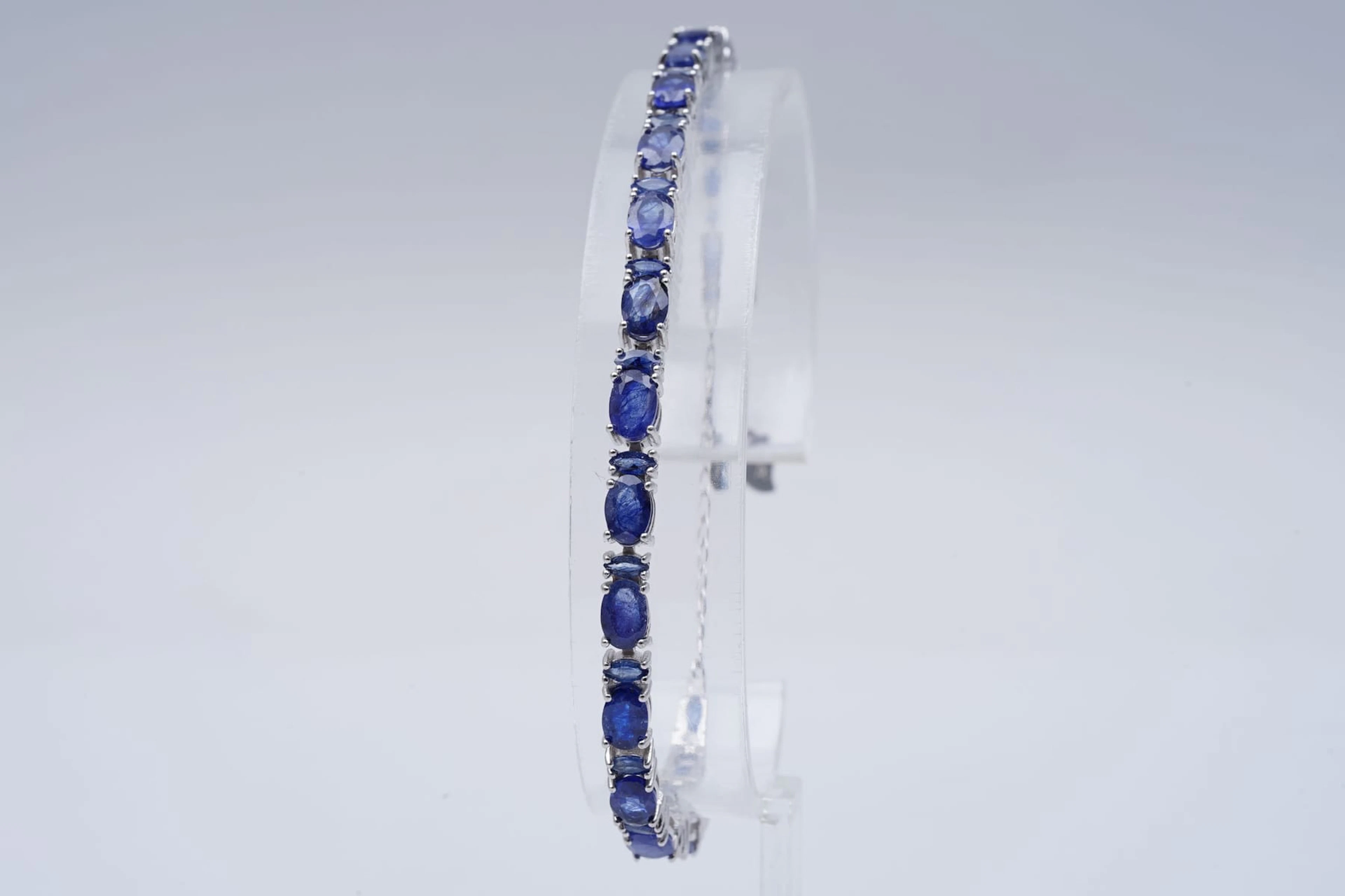 (3396) BRACELET SILVER 925 / 1000 SAPPHIRES