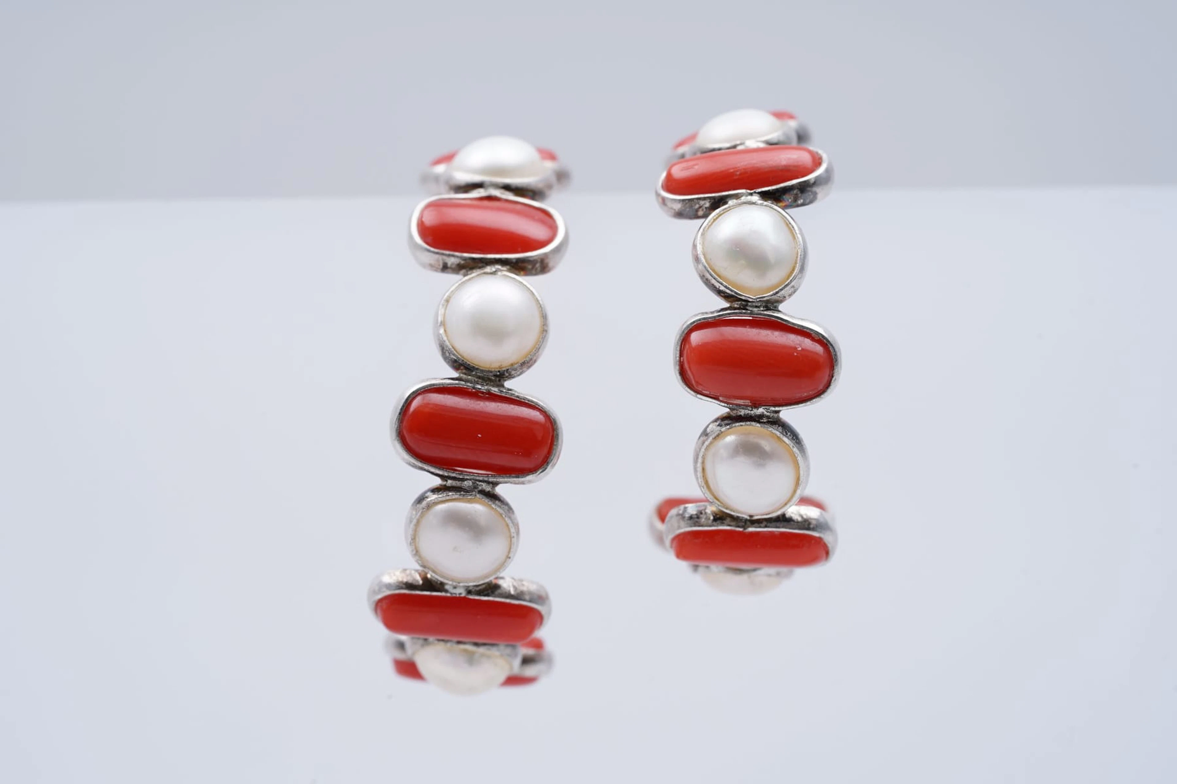 (3304) EARRINGS SILVER 925 / 1000 CORAL PEARLS
