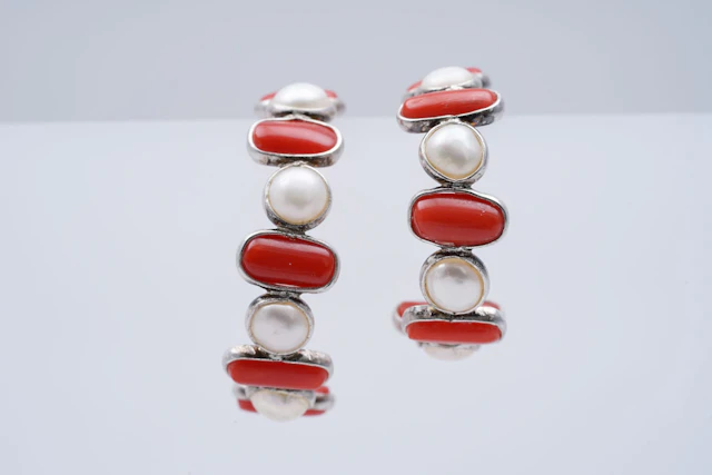 (3304) EARRINGS SILVER 925 / 1000 CORAL PEARLS