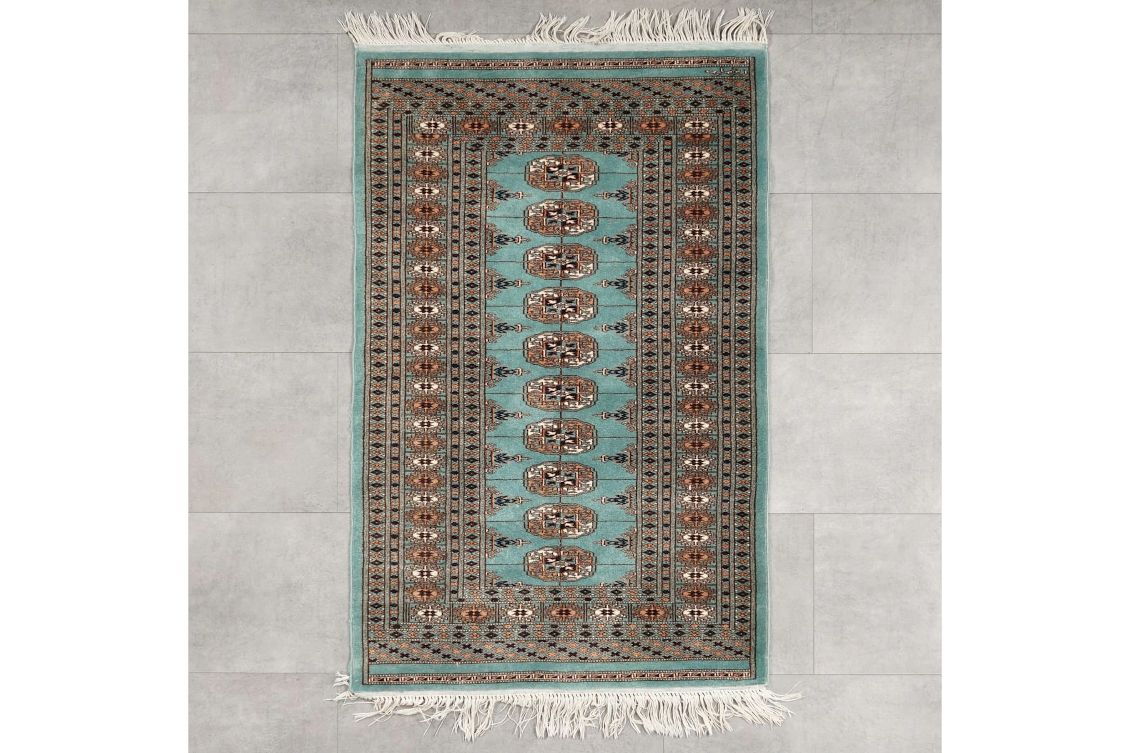 Käsinsolmittu matto, 130 x 83 cm, Pakistan