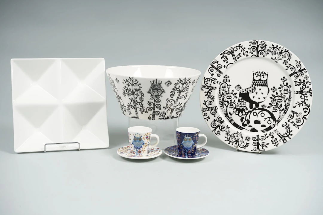 6 kpl, ARABIA ja IITTALA, keramiikka-astioita