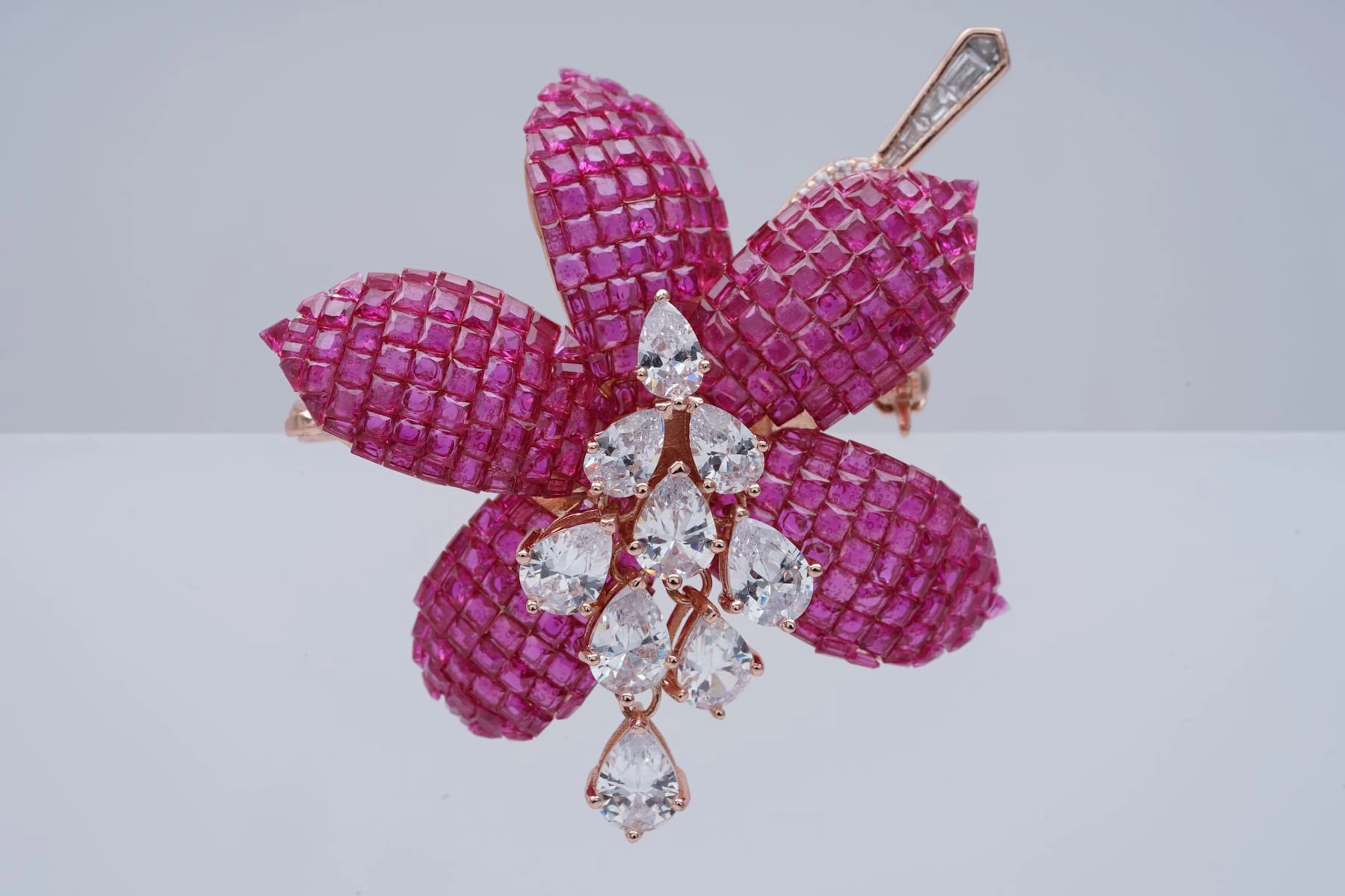 (3342) BROCH pink SILVER 925 / 1000 red white color STONES princesse shape