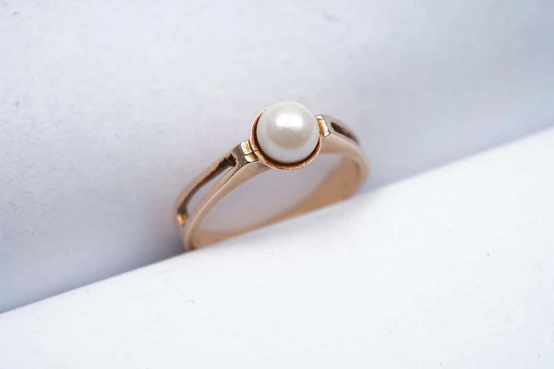 Helmisormus, kultaa 14 k