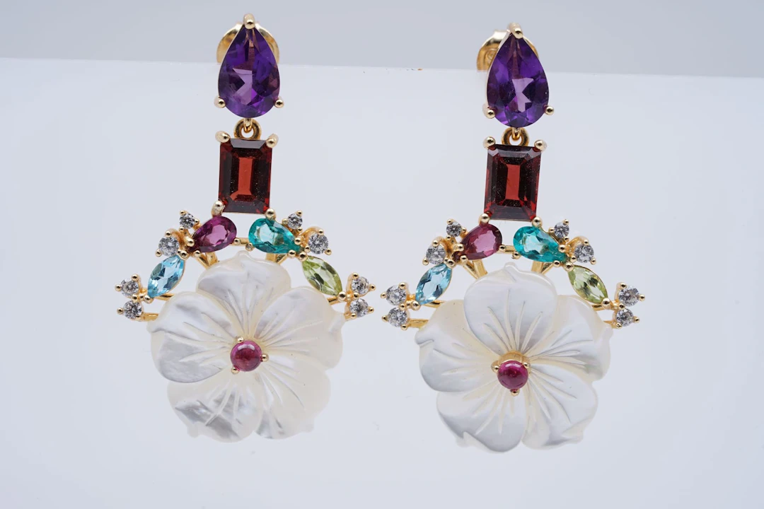 (3561) EARRINGS SILVER 925 / 1000 flower SHELL SEMI PRECIOUS STONES