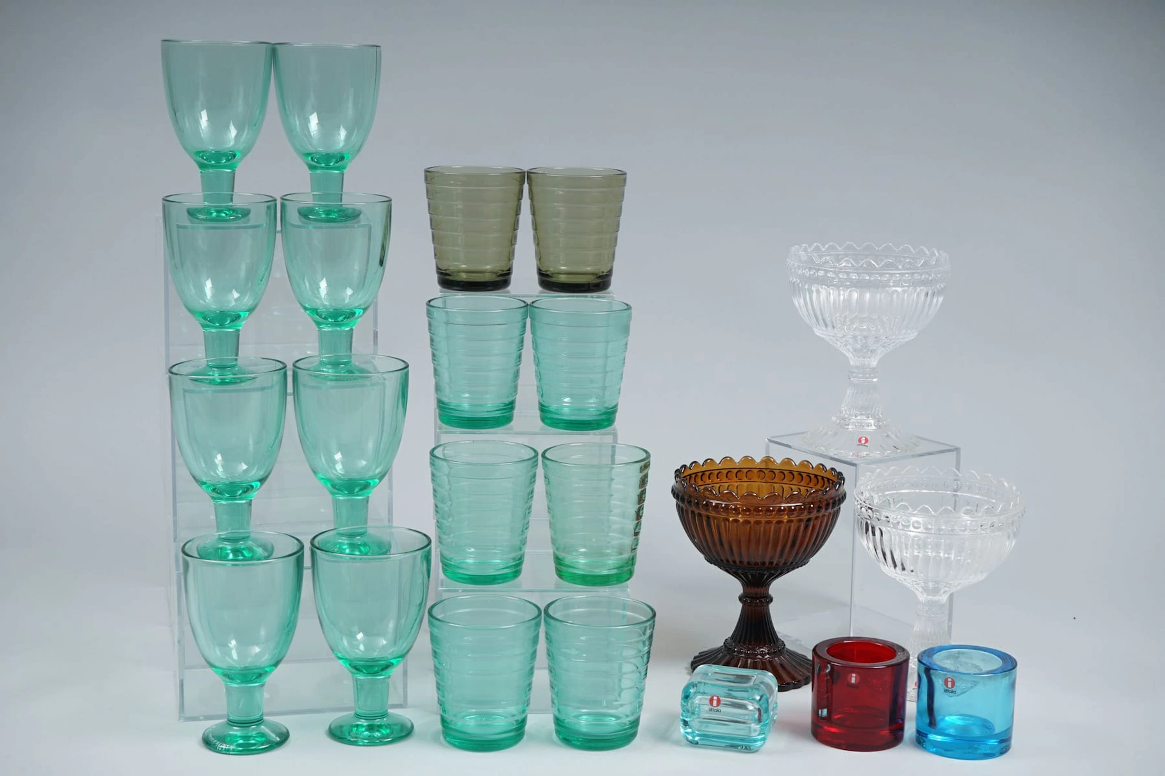 22 kpl, IITTALA ja MARIMEKKO