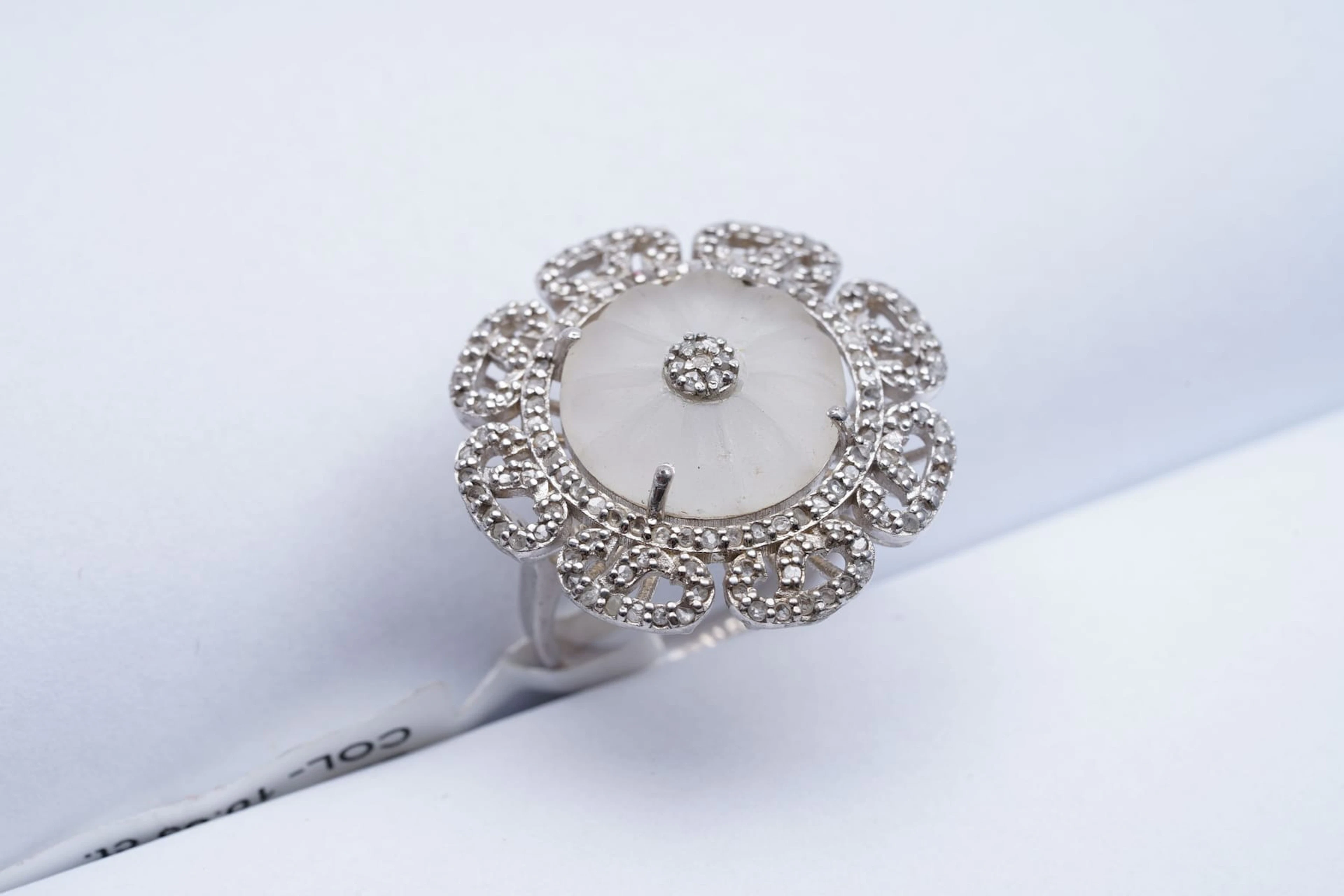 (3587) RING SILVER 925 / 1000 ROCK CRISTAL carved and DIAMONDS ( 0,9 )