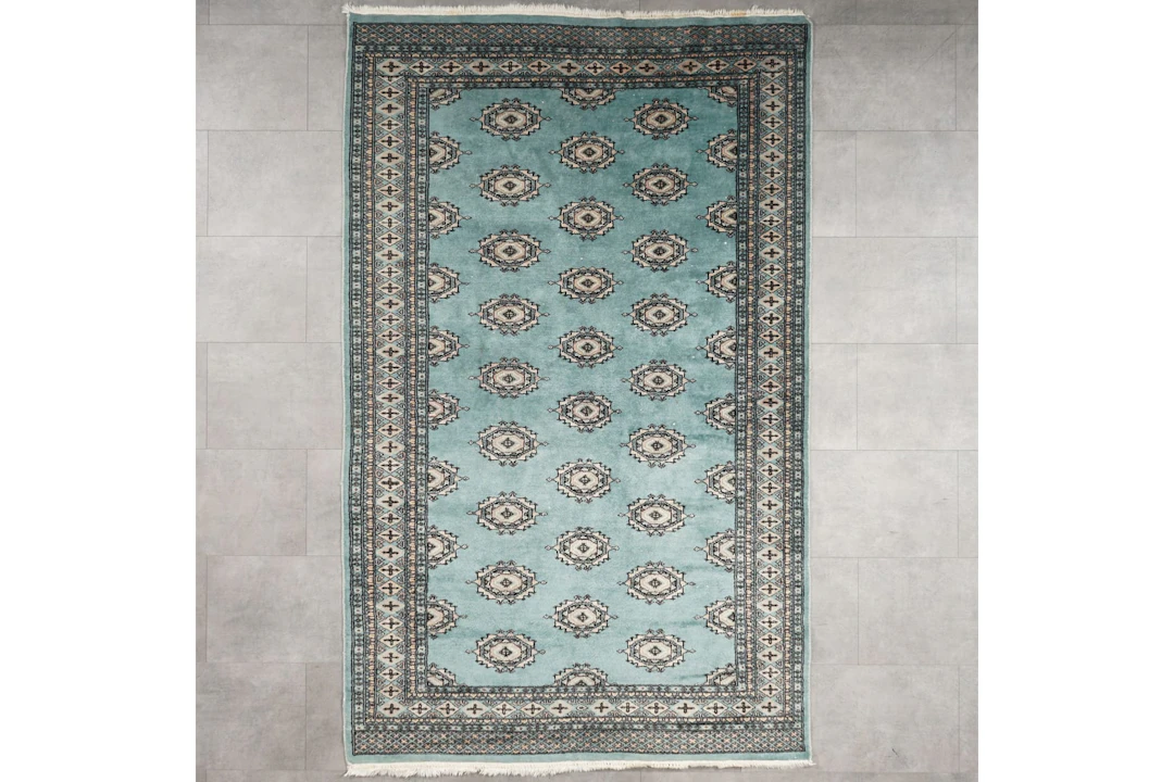 Käsinsolmittu matto, 224 x 139 cm, Pakistan