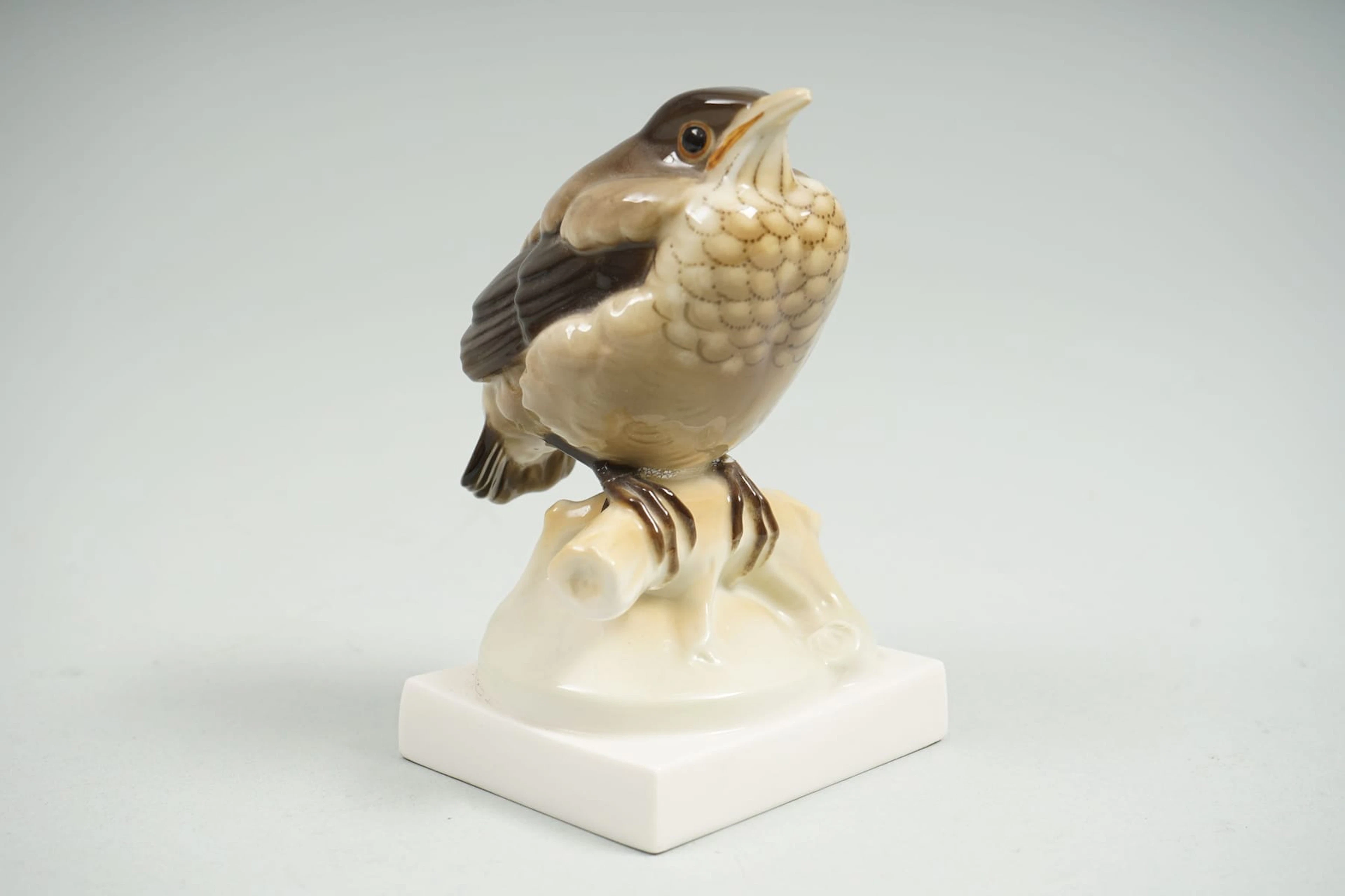 NYMPHENBURG PORCELAIN, figuuri, keramiikkaa