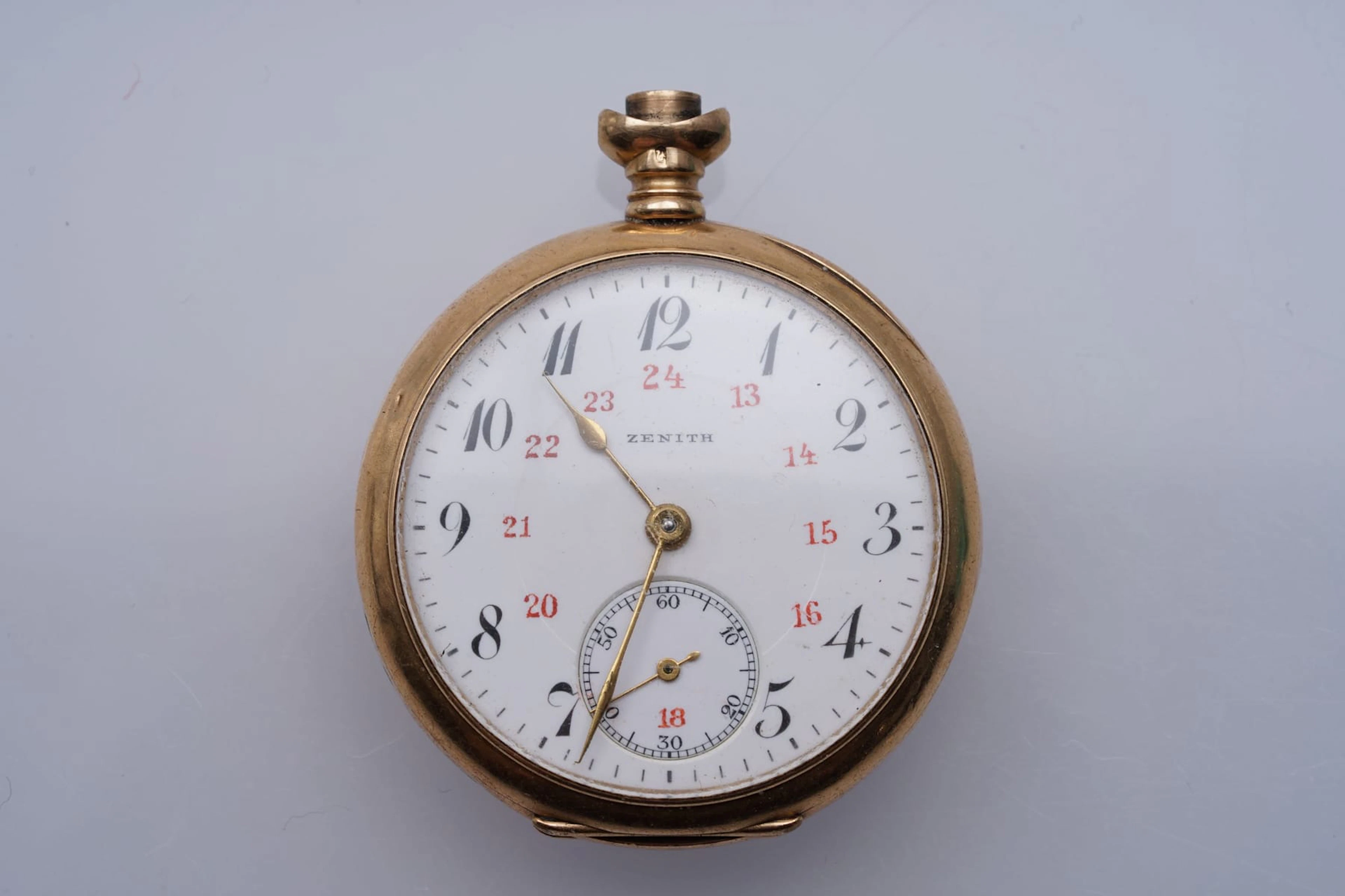 ZENTIH GRAND PRIX PARIS 1900, kaulakello, kultaa