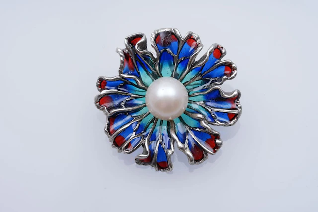 (3452) BROCH SILVER 925 / 1000 PEARL ENAMEL