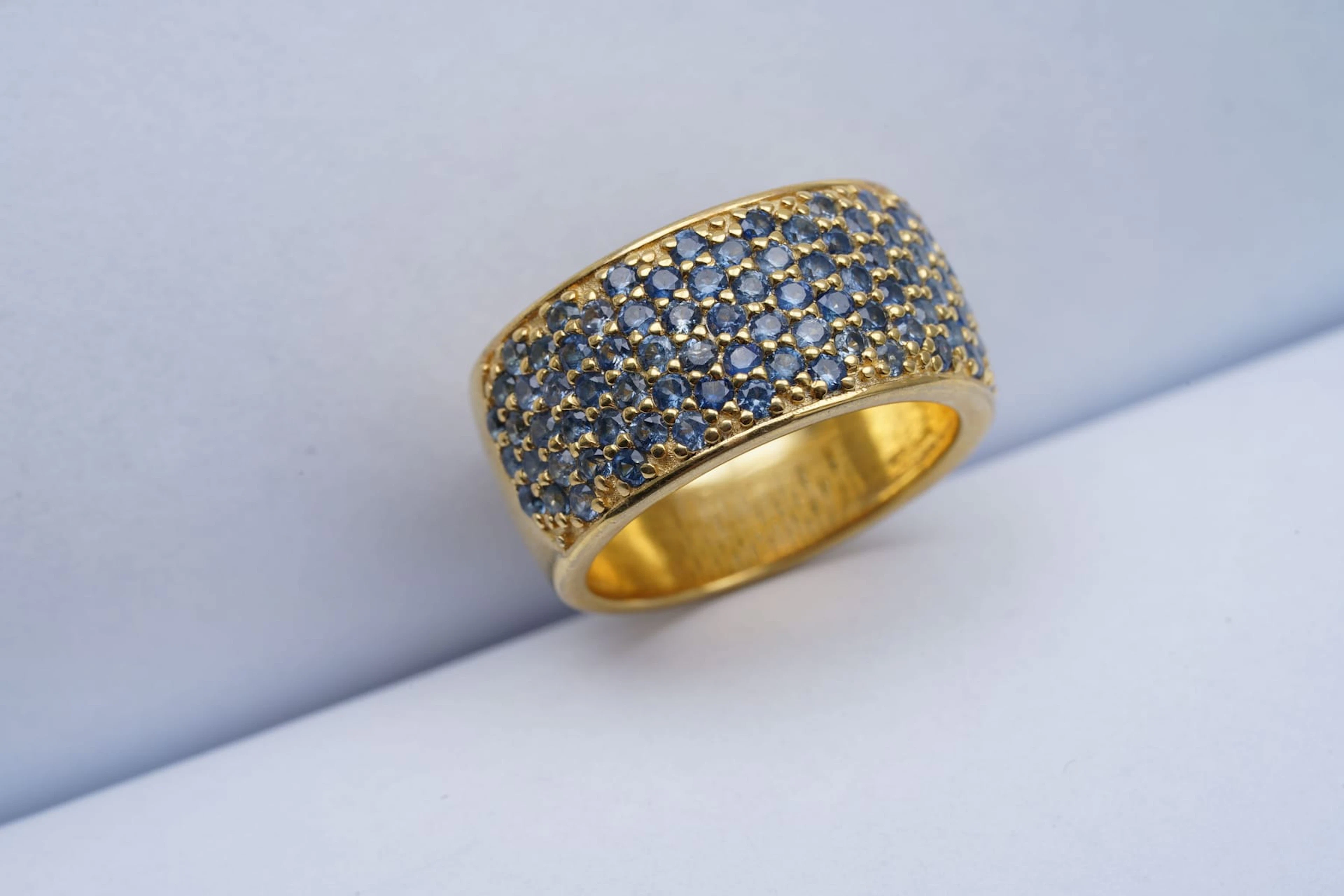 (3163) RING yellow SILVER 925 / 1000 SAPPHIRES