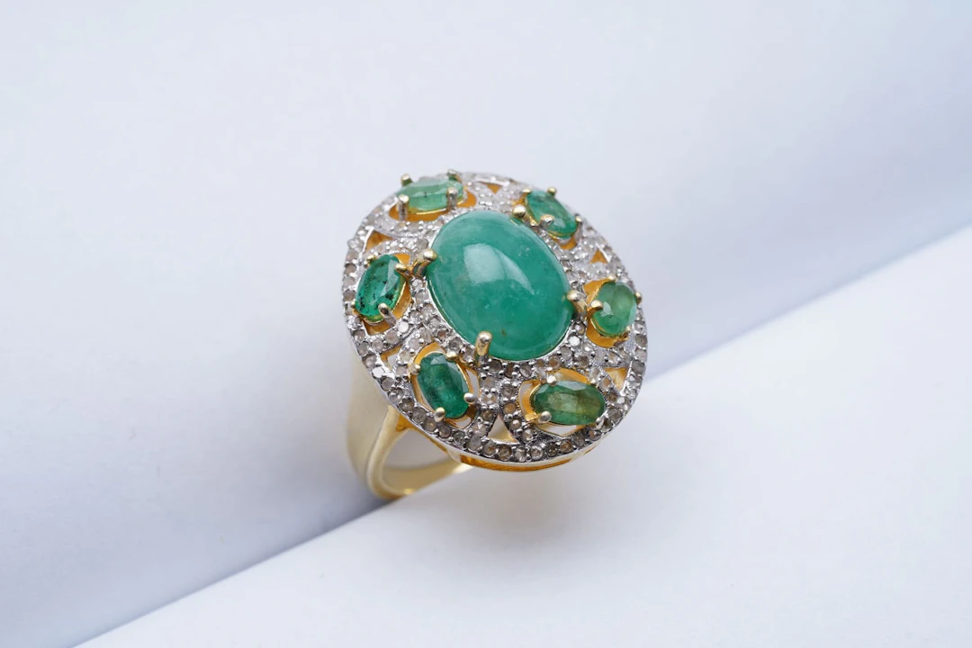 (3526) RING SILVER 925 / 1000 EMERALDS ( 5 ) DIAMONDS ( 0,6 )