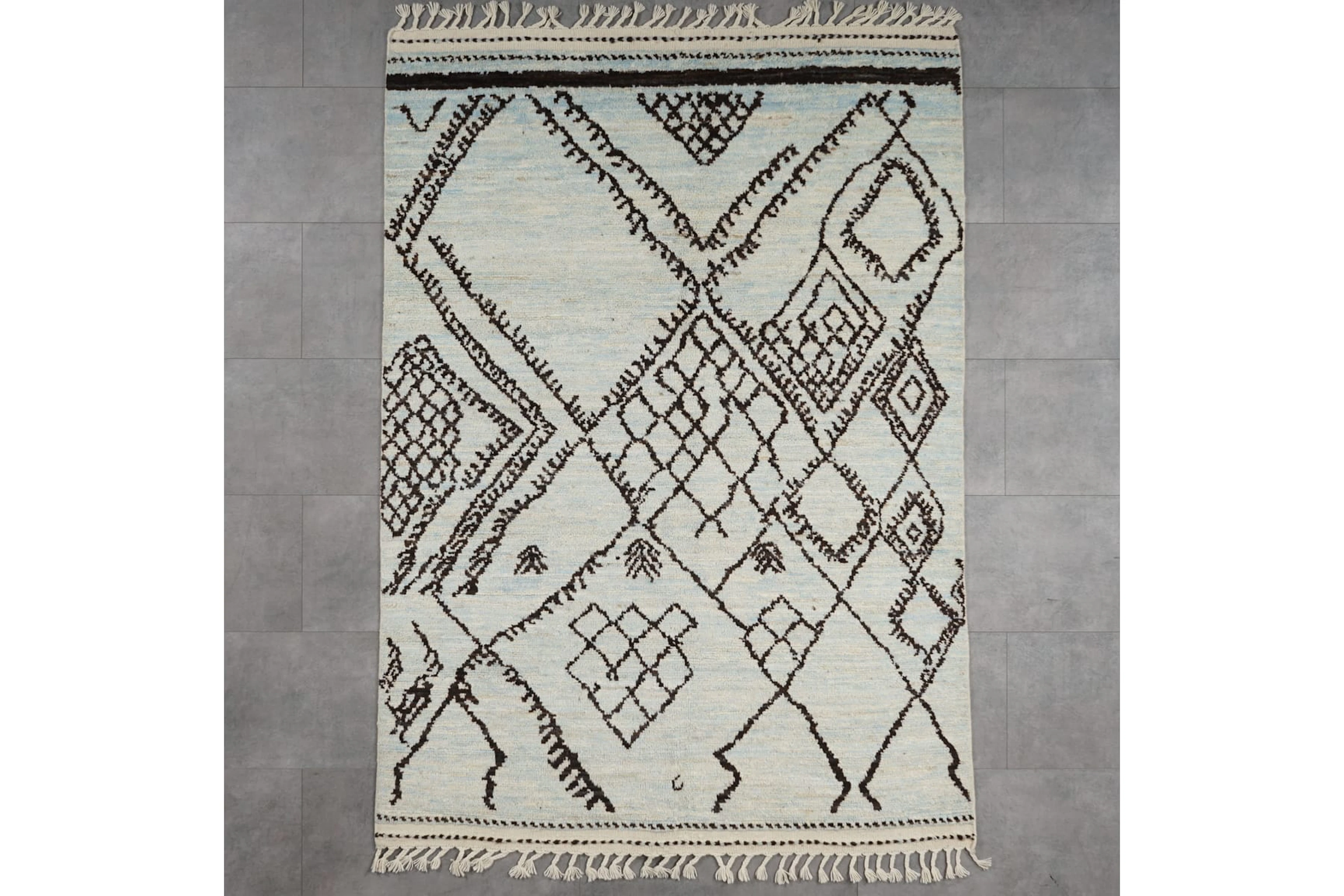Käsinsolmittu matto, 184 x 137 cm, Berber