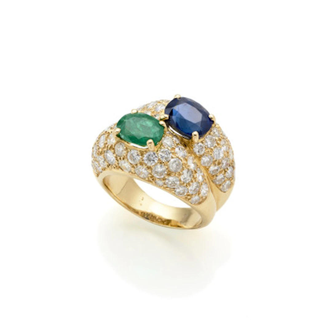 * Anello a contrarié in oro giallo e diamanti per complessivi ct.