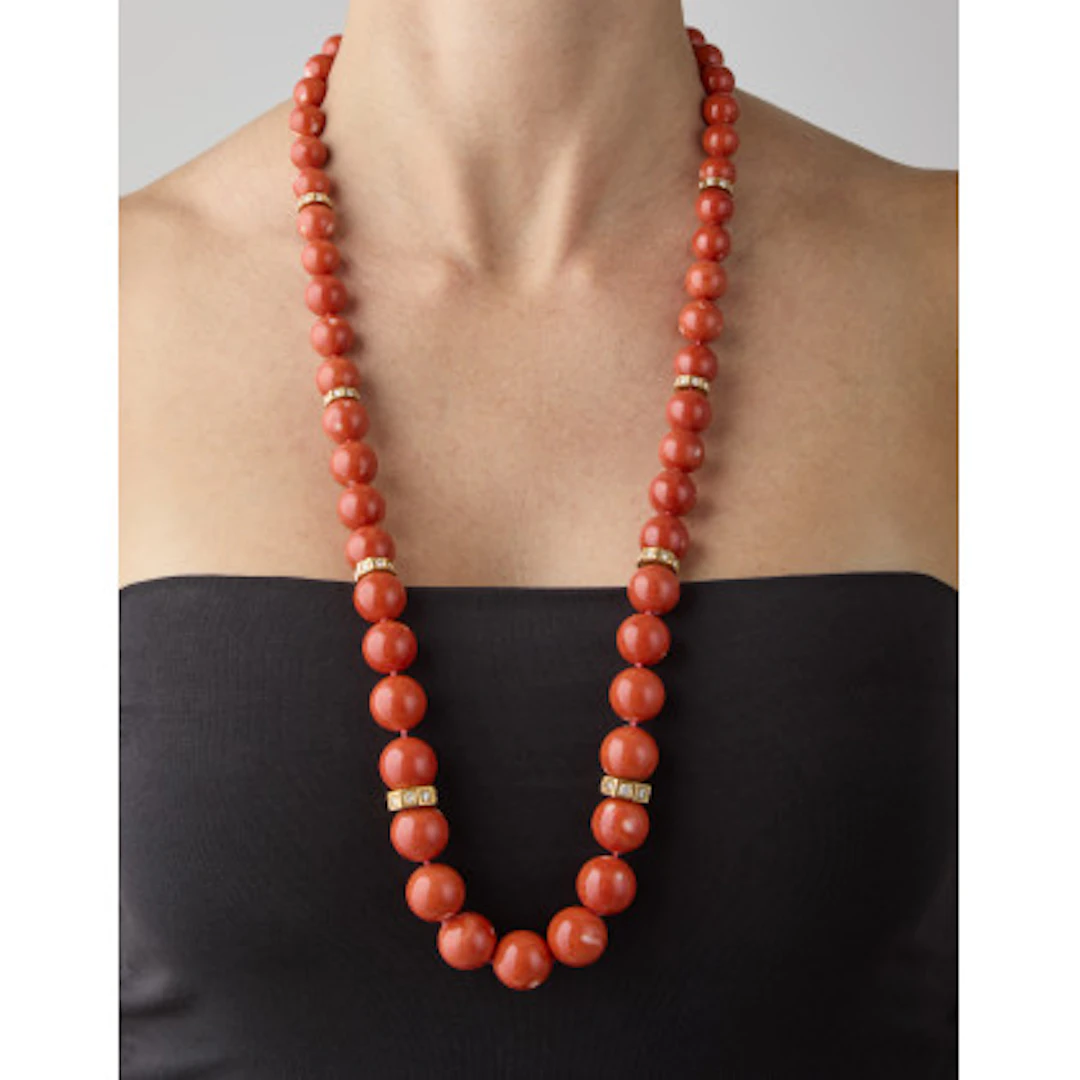 * Collana di boule di corallo arancione a scalare da mm 10,70 a mm