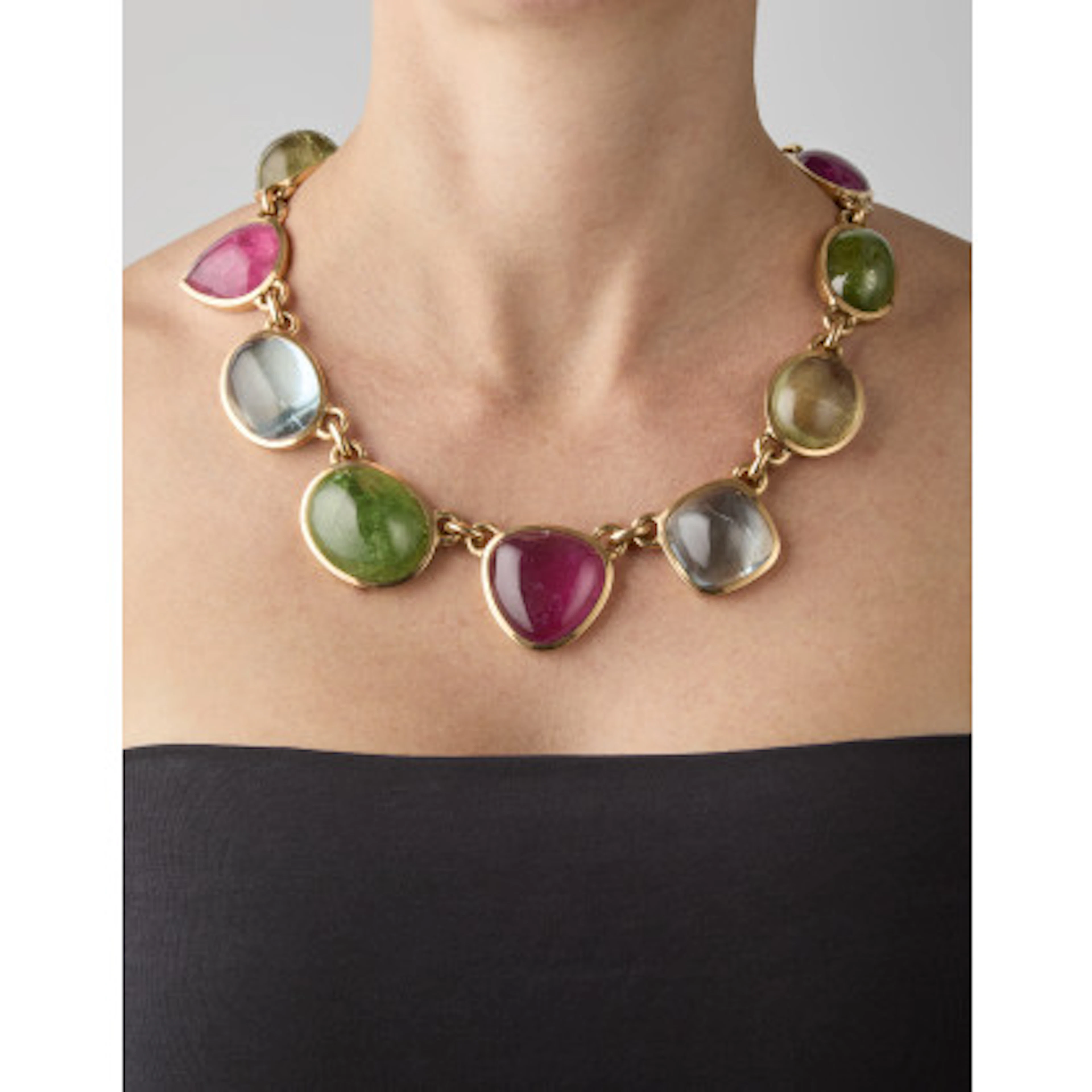 *KRAUSS Collana in oro giallo con grandi tormaline cabochon di vari