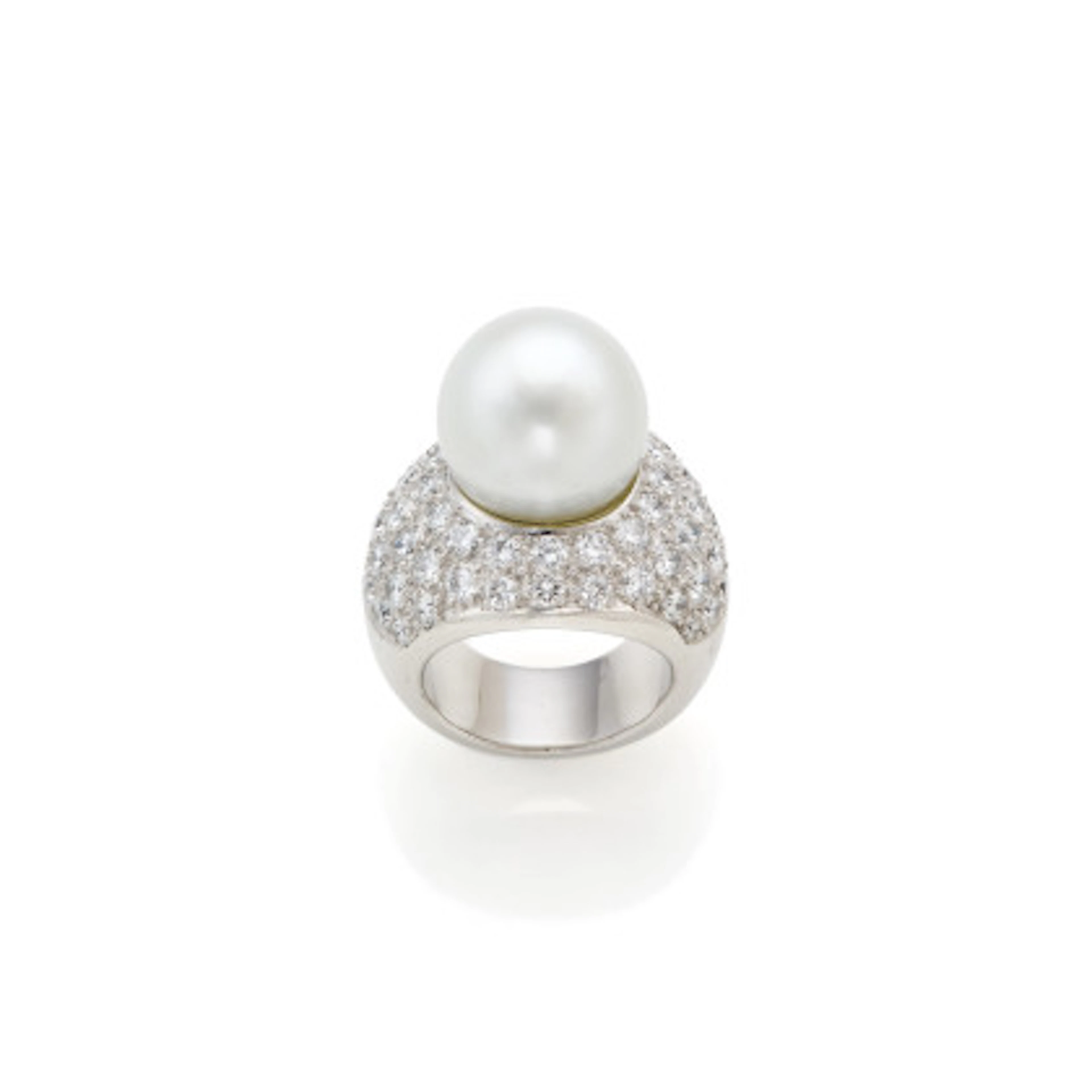 * Anello a fascia in oro bianco e diamanti tondi per complessivi ct.