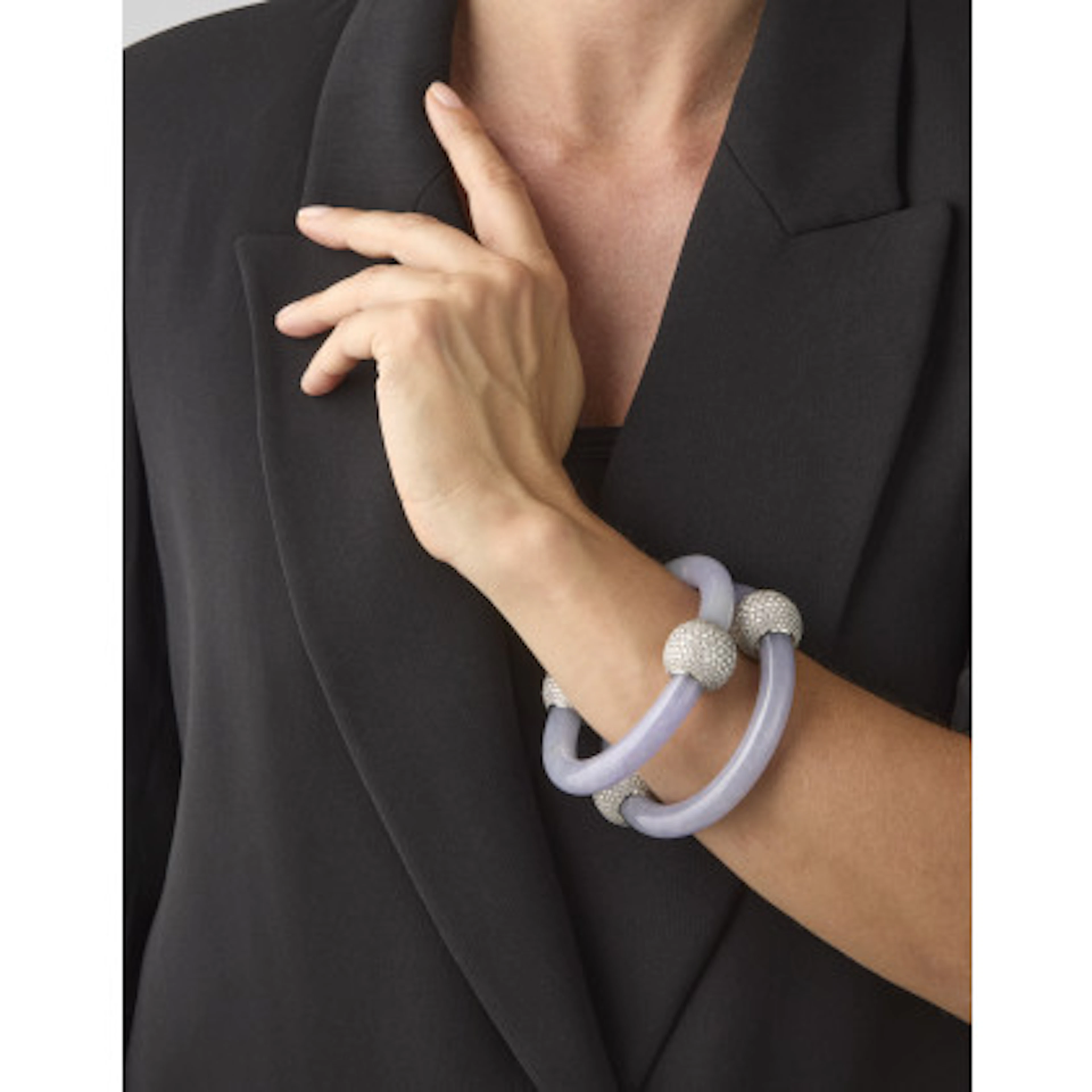 *KRAUSS Coppia di bracciali rigidi in giadeite lavanda con distanziatori