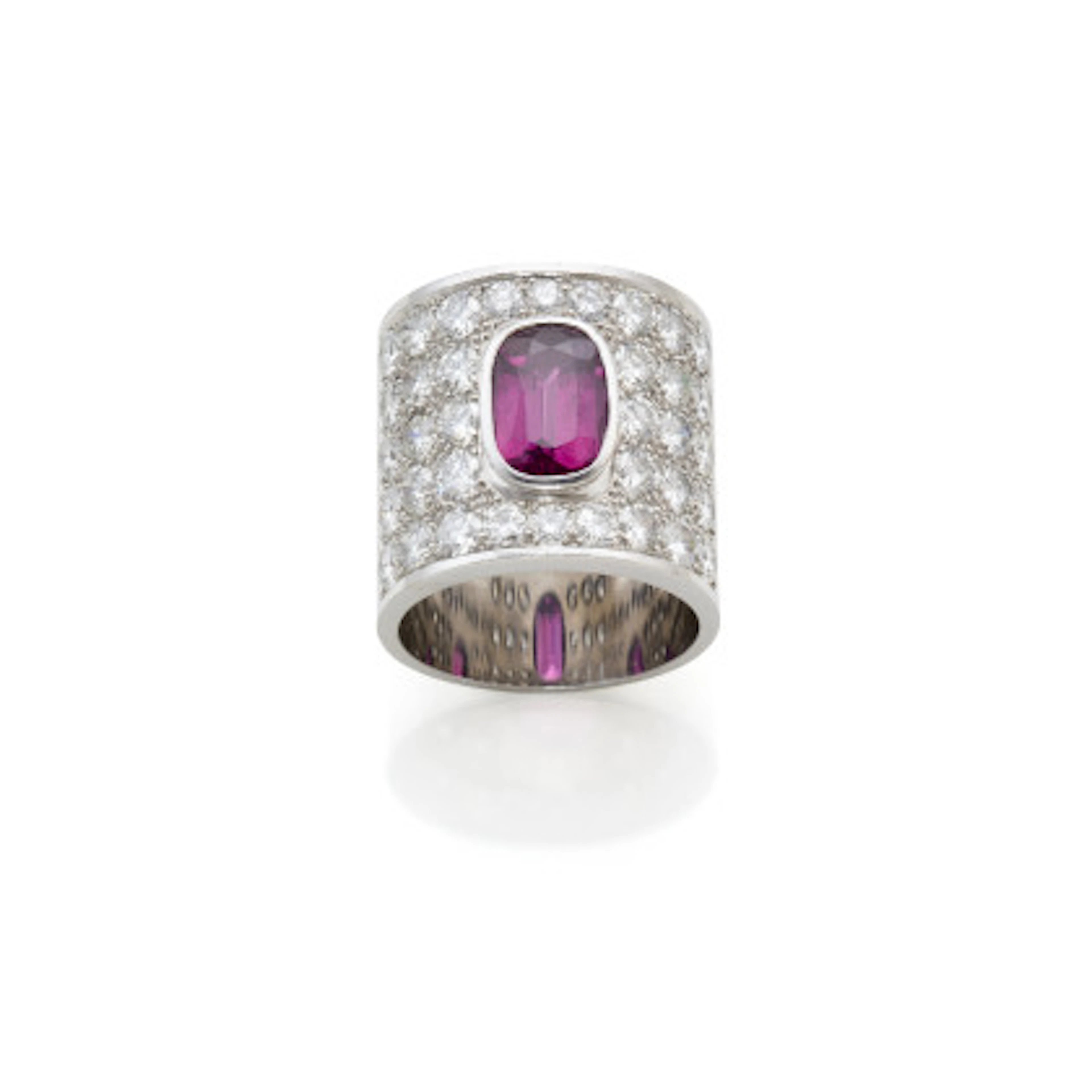 * Anello a fascia in oro bianco con rubino ovale di ct. 2,50 circa