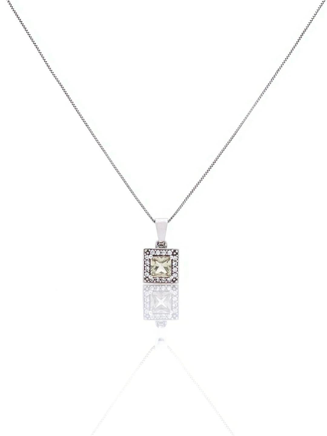 10K & 14K WHITE GOLD .40CTTW TOPAZ PENDANT NECKLACE