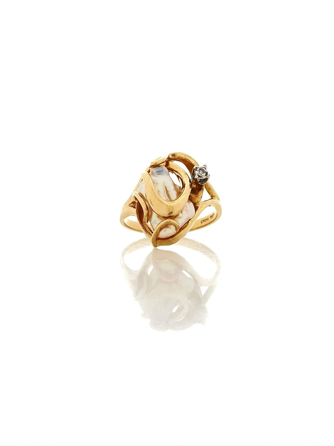10K YELLOW GOLD PEARL & DIAMOND RING