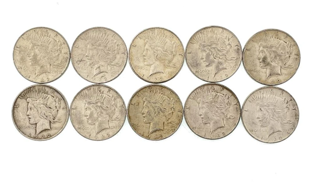 LOT OF 10 1922 SILVER PEACE DOLLARS