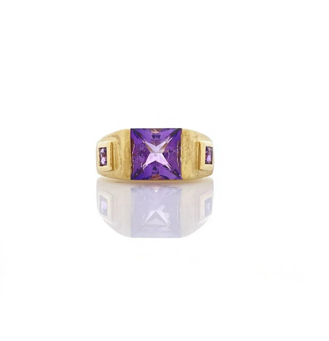 18K YELLOW GOLD 2.03CTTW AMETHYST RING
