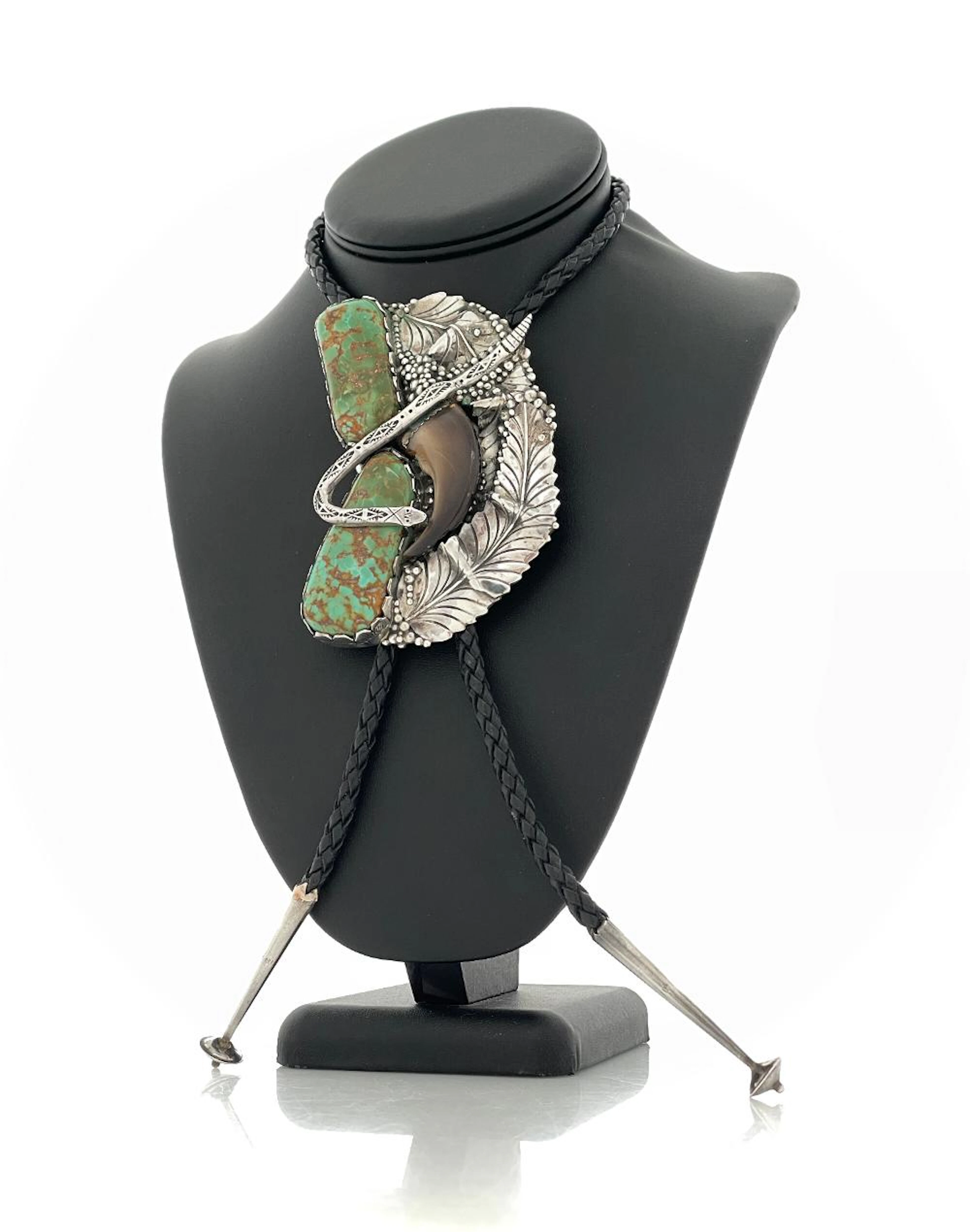 NATIVE AMERICAN STERLING SILVER TURQUOISE & BEAR CLAW BOLO TIE