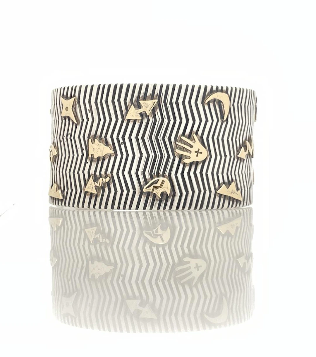 KEE YAZZIE NAVAJO STERLING SILVER & 14K YELLOW GOLD PETROGLYPH CUFF