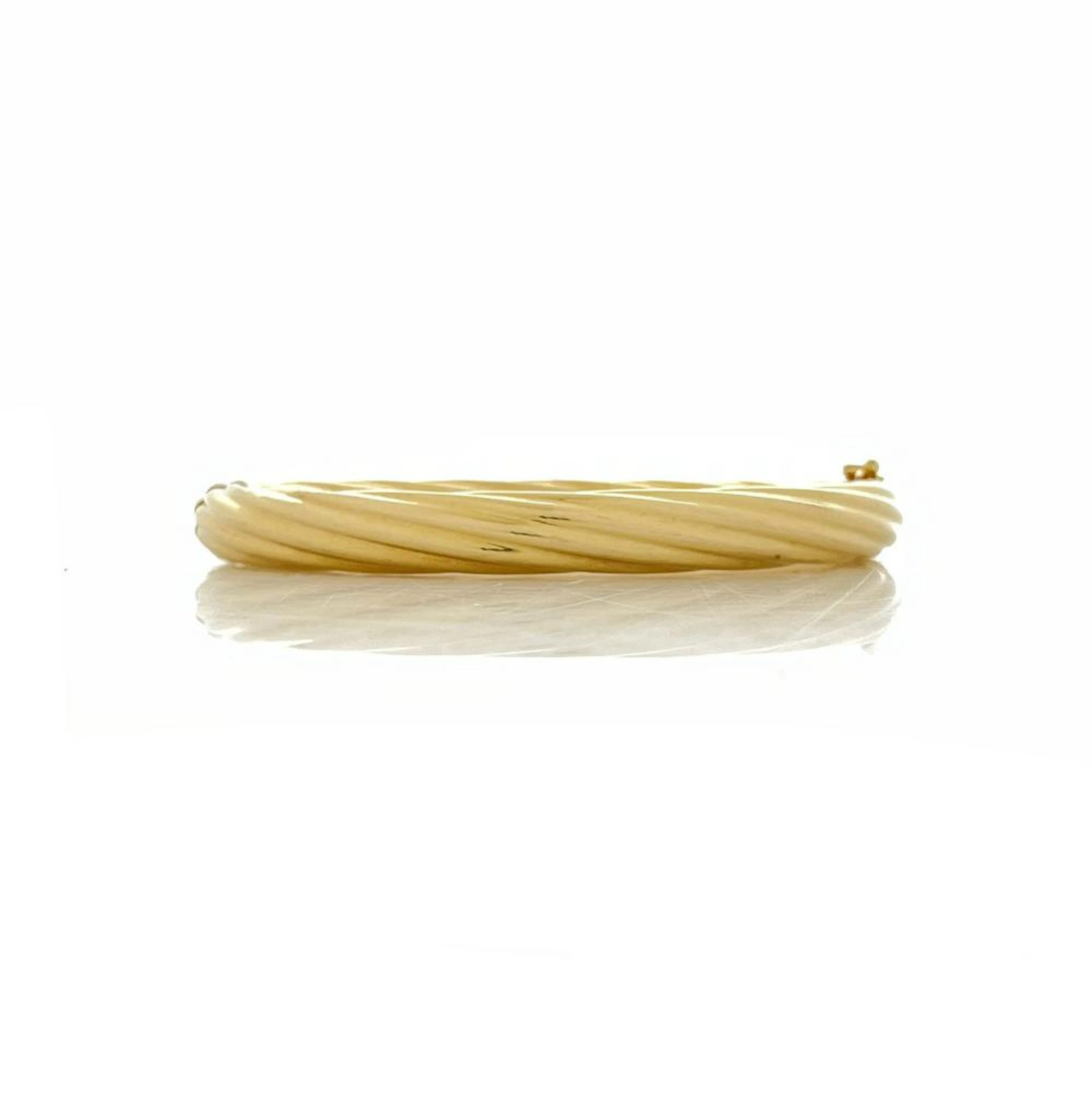 BREV 14K YELLOW GOLD TWIST HINGED BANGLE