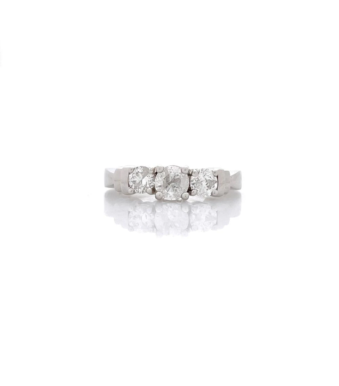 14K WHITE GOLD .97CTTW 3 DIAMOND RING