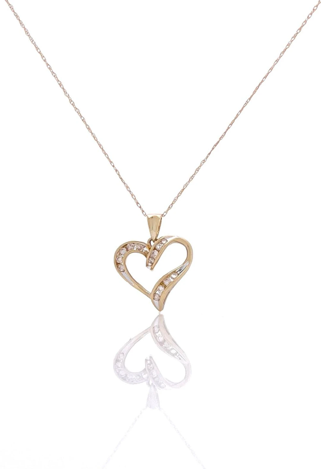 10K YELLOW GOLD .22CTTW DIAMOND HEART PENDANT NECKLACE