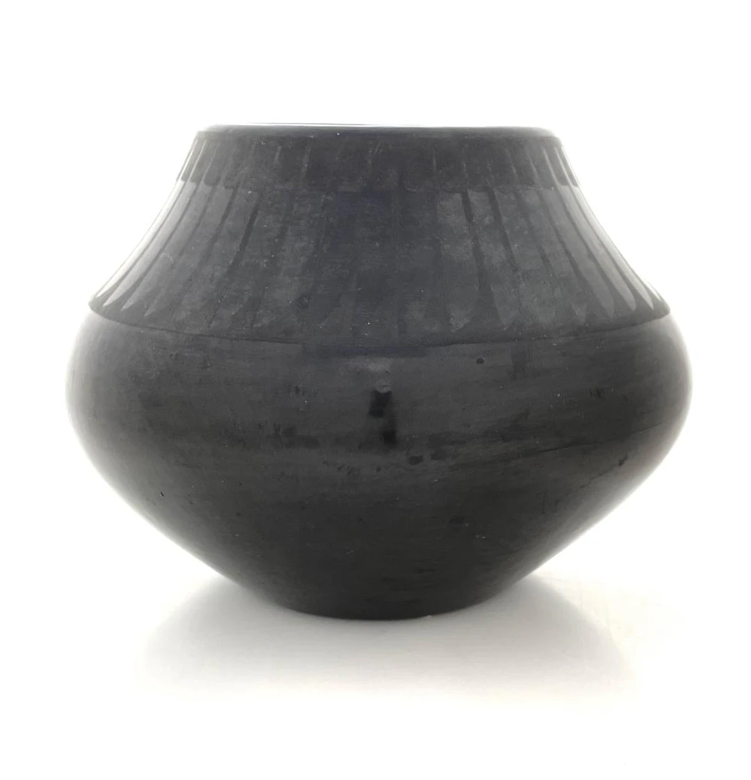 MARIA & SANTANA MARTINEZ SAN ILDEFONSO PUEBLO BLACKWARE POTTERY FEATHER JAR