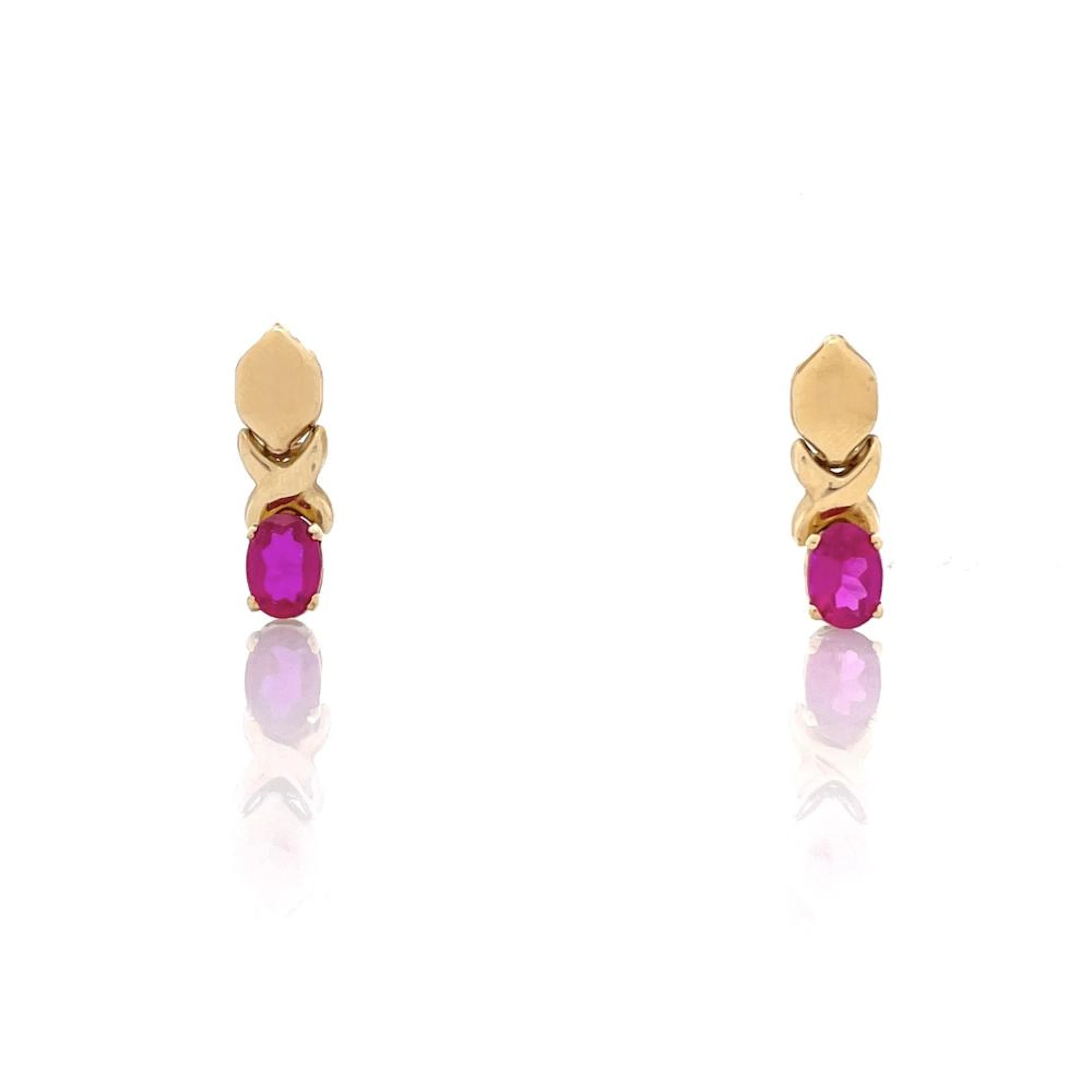 TOWN & COUNTRY 10K YELLOW GOLD SAPPHIRE EARRINGS