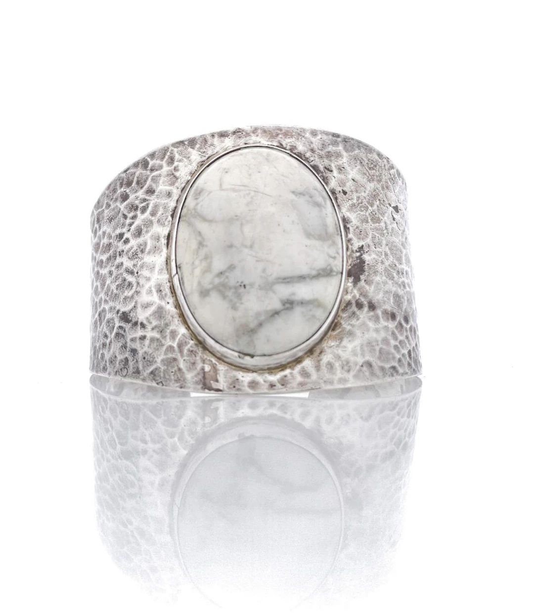 SOUTHWESTERN HAMMERED STERLING SILVER WHITE BUFFALO TURQUOISE CUFF