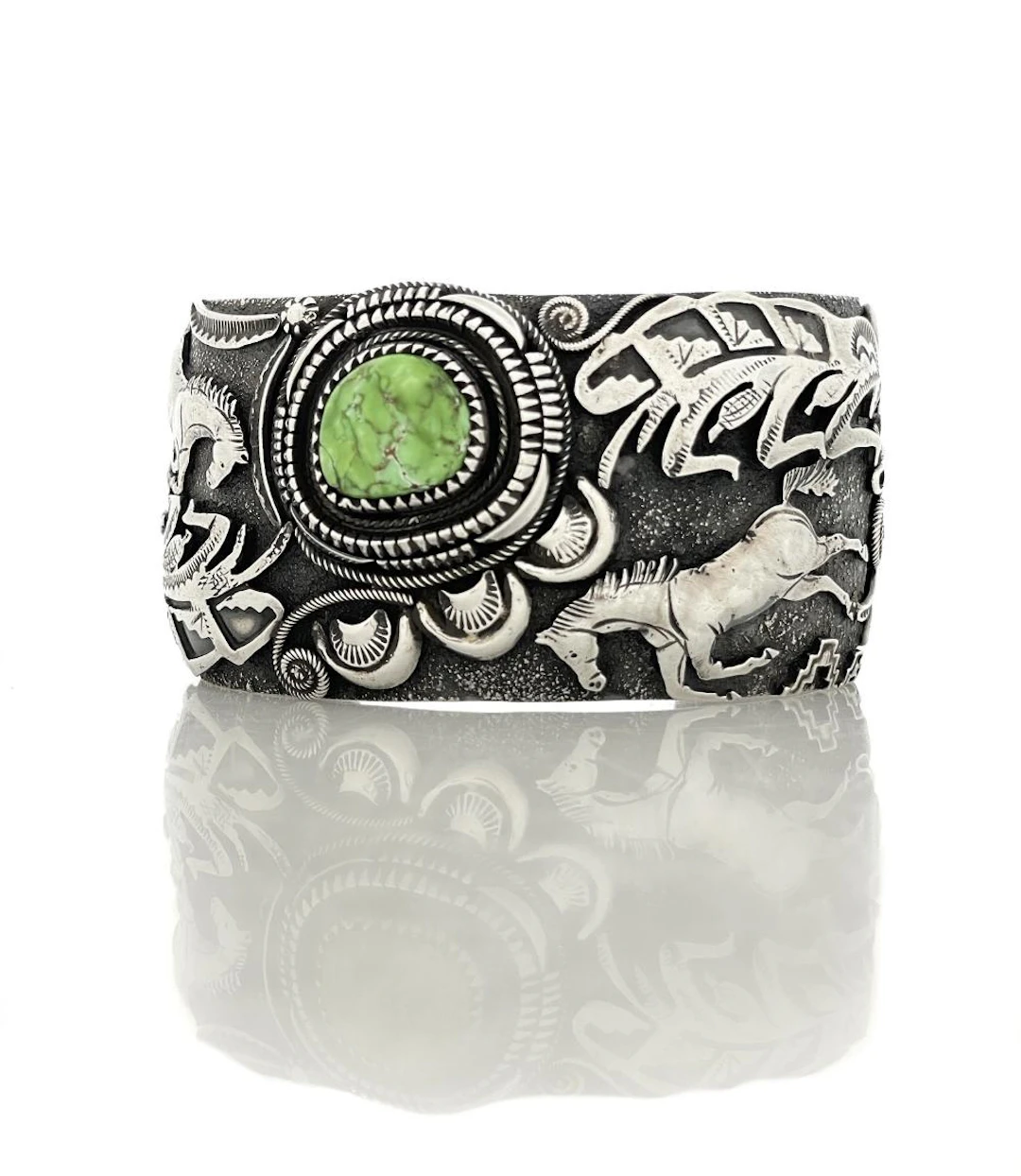 LARRY M CHAVEZ ZUNI STERLING SILVER TURQUOISE HORSE CUFF
