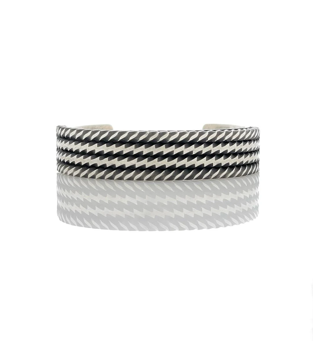 LEANDER TAHE NAVAJO STERLING SILVER TEXTURED CUFF