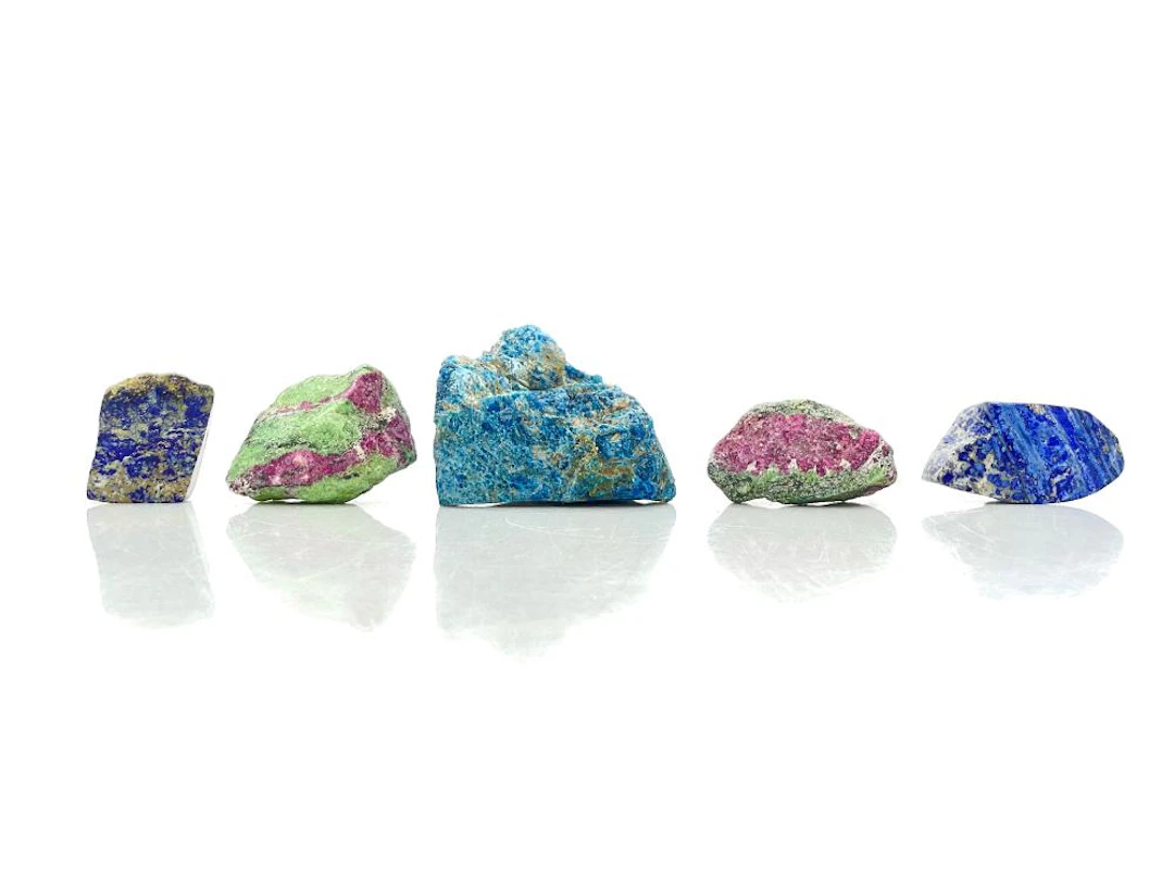 LOT OF 5 ASSORTED LAPIS LAZULI, APATITE, & RUBY IN ZOISITE STONE SPECIMENS