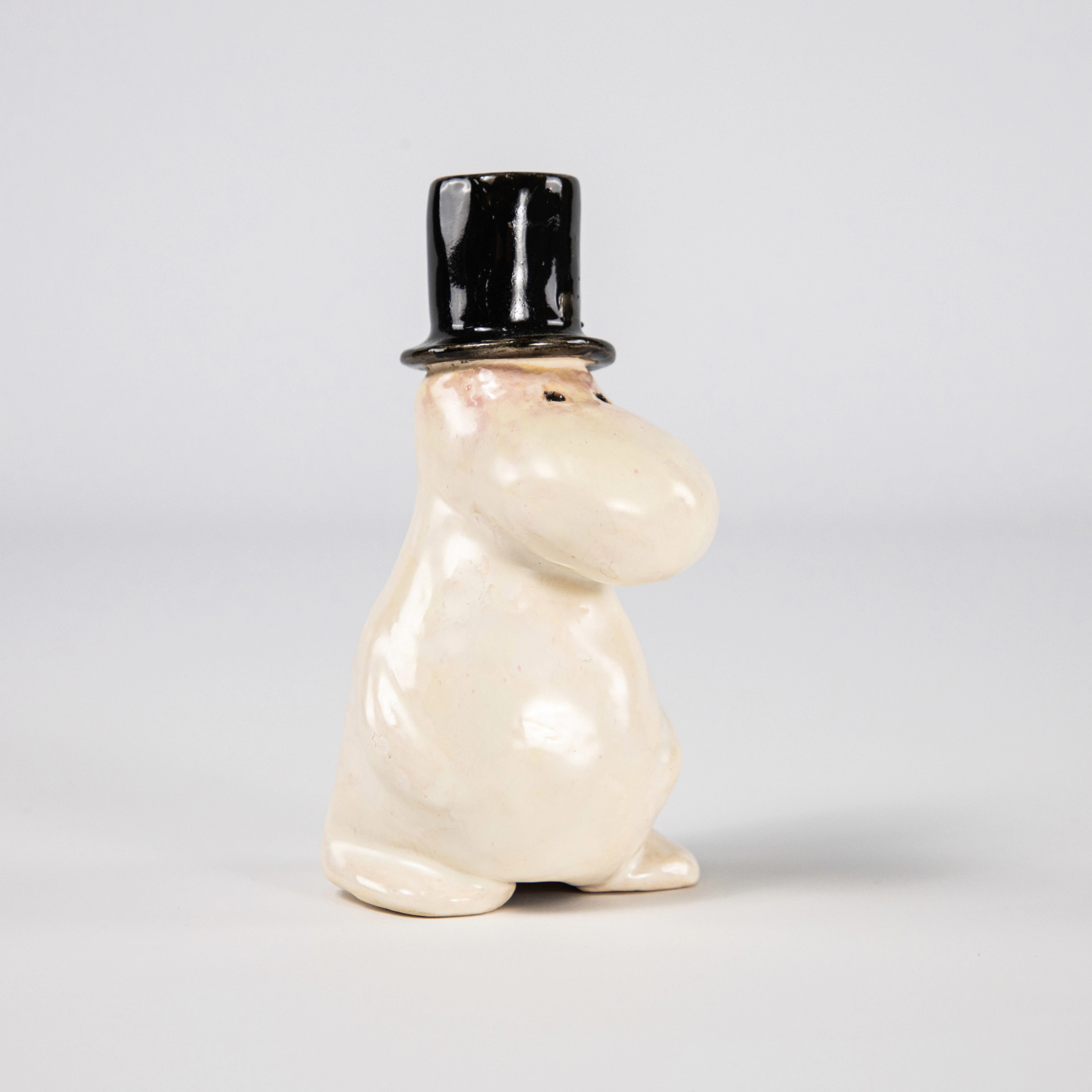 Figurin, "Mumin", stengods, signerad, höjd 12 cm