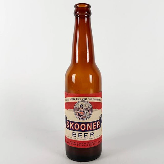 Skooner Beer IRTP Amber Labeled Bottle FISCHBACH ST. CHARLES