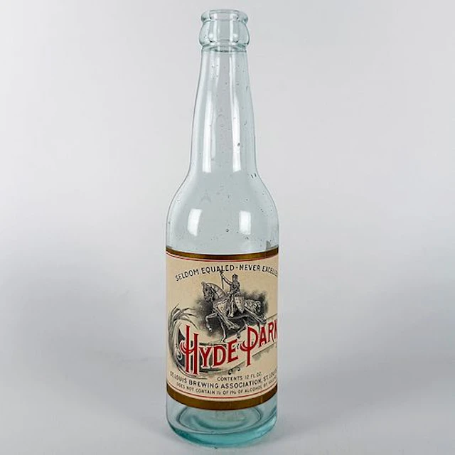 Hyde Park Prohibition-Era Near Beer 12 oz. Labeled Bottle ST. LOUIS