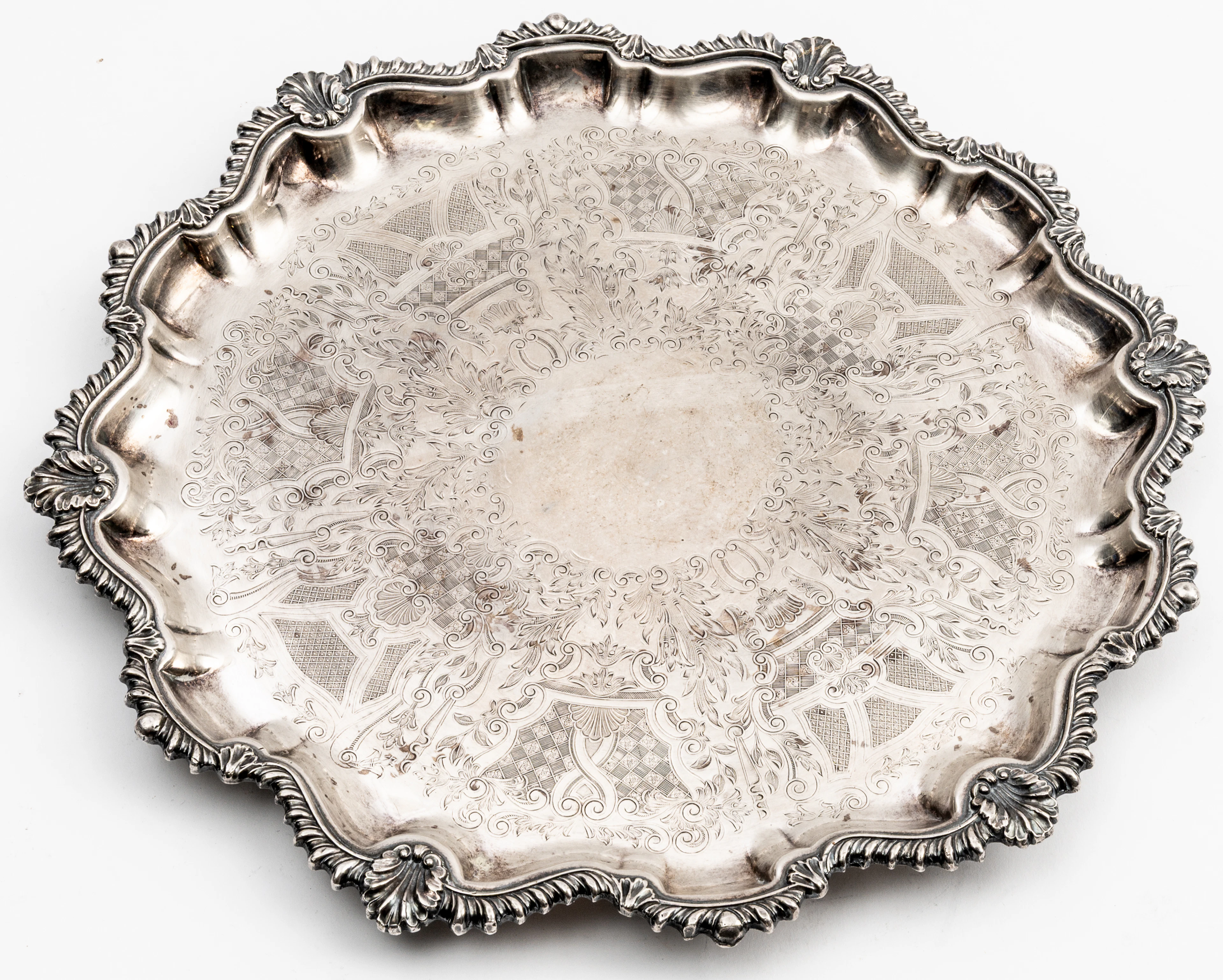 Lot 274: SILVER-PLATED SERVING PLATTER FROM CONFISERIE SPRÜNGLI