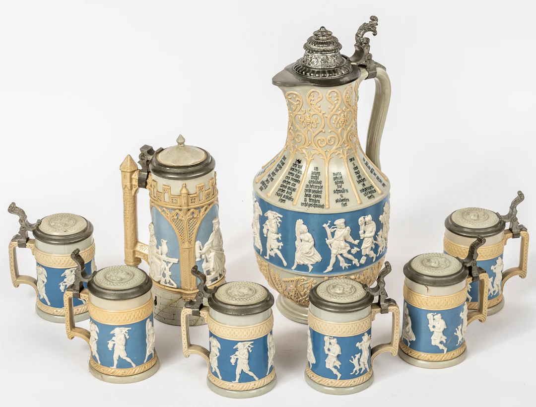 Lot 120: VILLEROY & BOCH SERVING PITCHER AND 6 BEER MUGS "TWELVE MONTHS