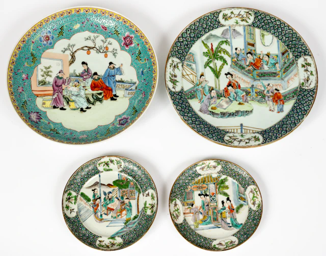 Lot 29: 4 CHINESE PORCELAIN PLATES