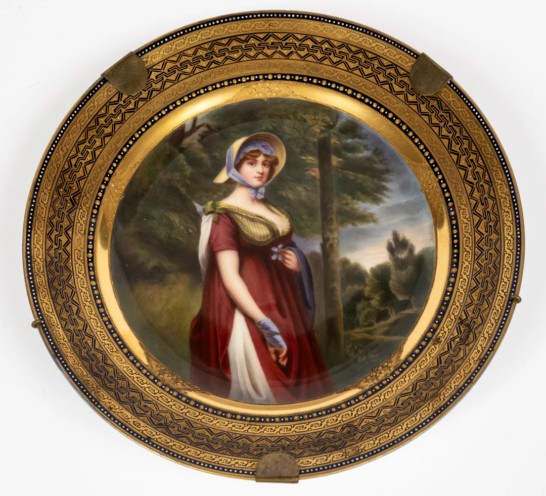 Lot 203: 42) VIENNESE DECORATIVE PLATE DEPICTING LOUISA MANNERS, 7TH