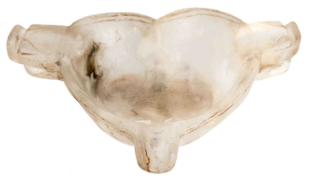 Lot 20: MILKY BOWL