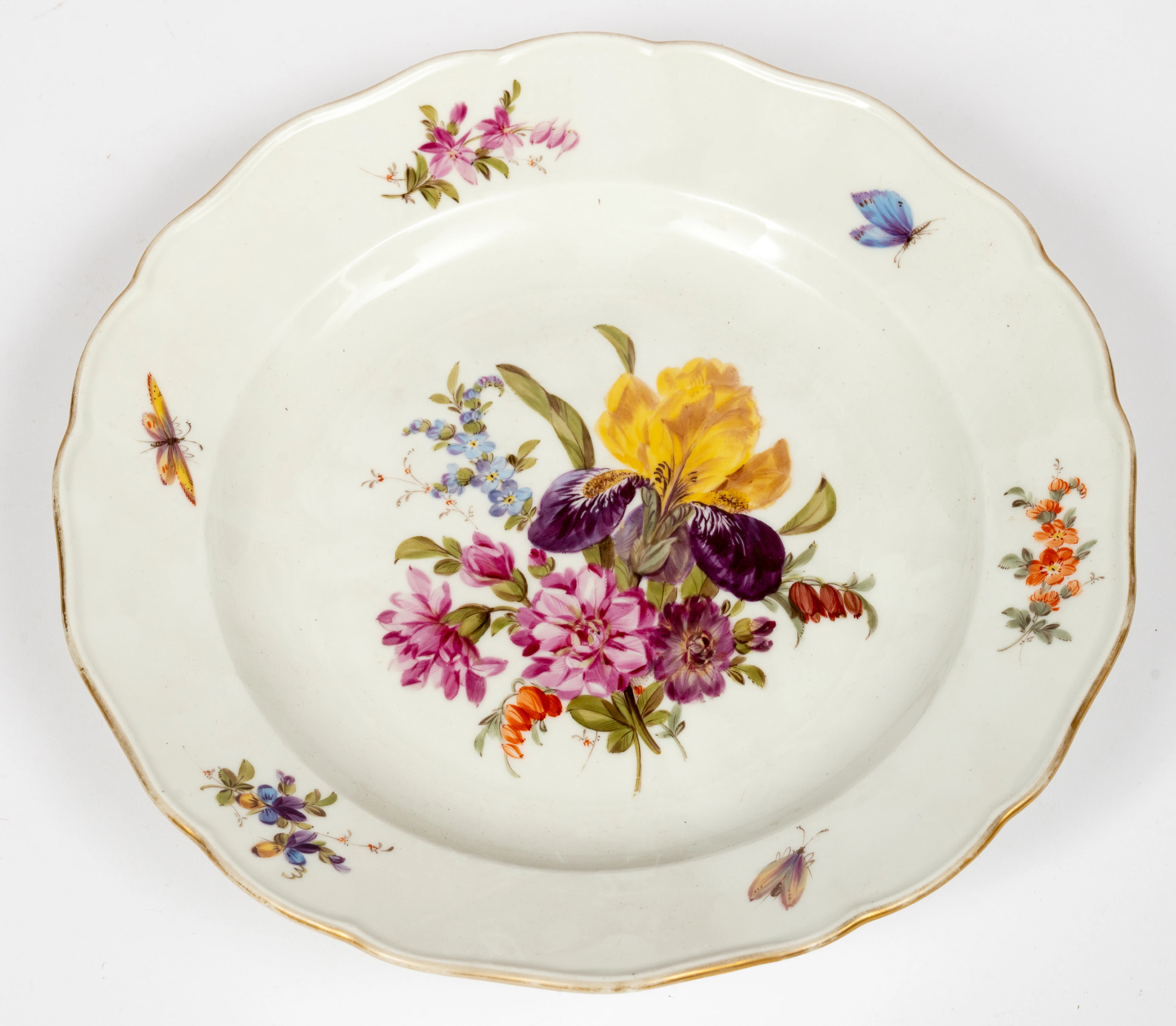 Lot 198: (89) MEISSEN PORCELAIN PLATE WITH FLORAL BOUQUET