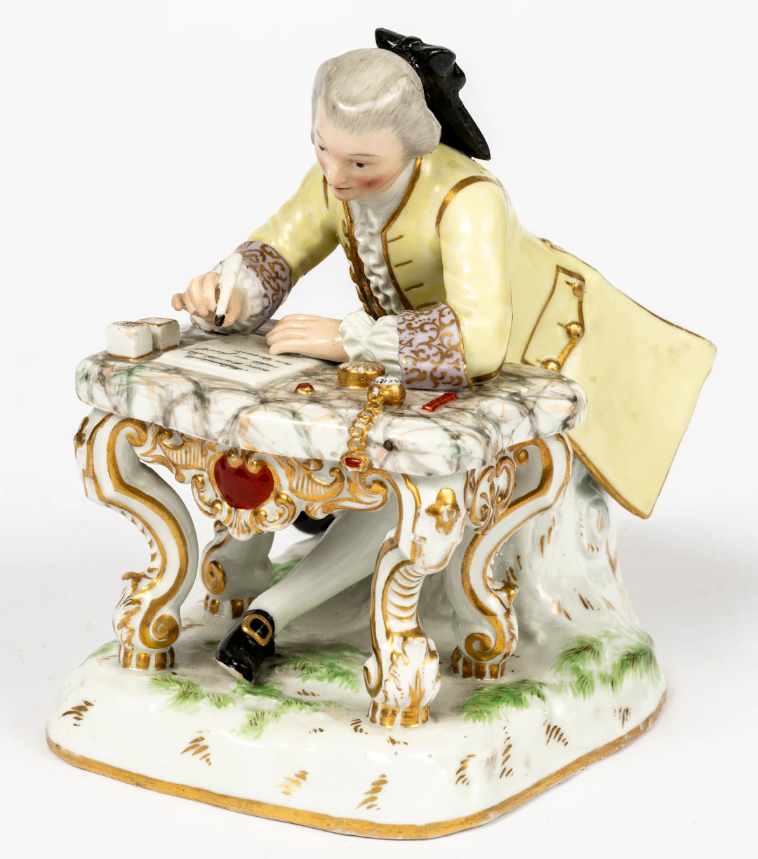 Lot 122: (113) MEISSEN FIGURINE 'CAVALIER AT THE PIANO'