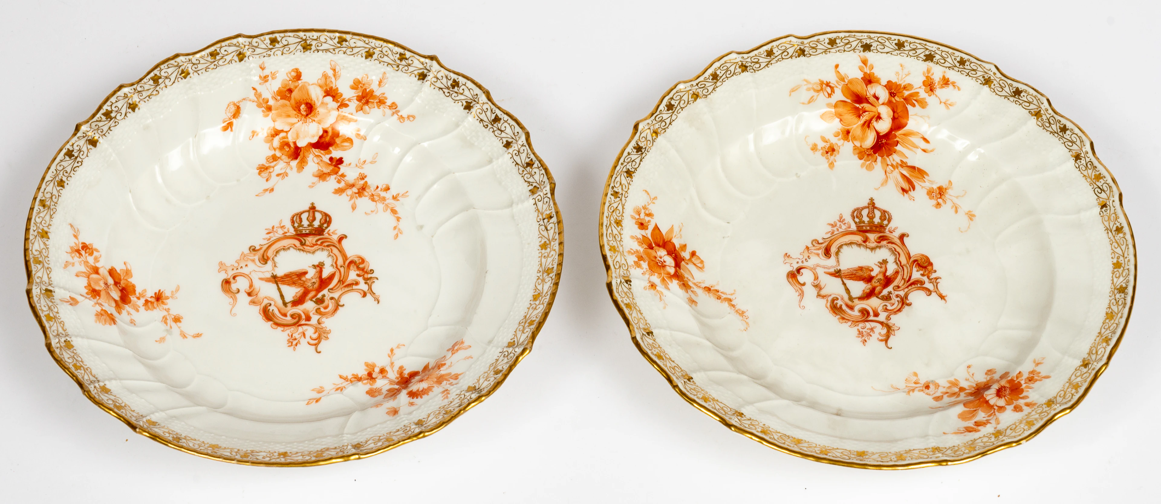 Lot 200: (33A, B) 2 KPM PLATES FROM THE 'GRAND PRUSSIAN SERVICE' OF