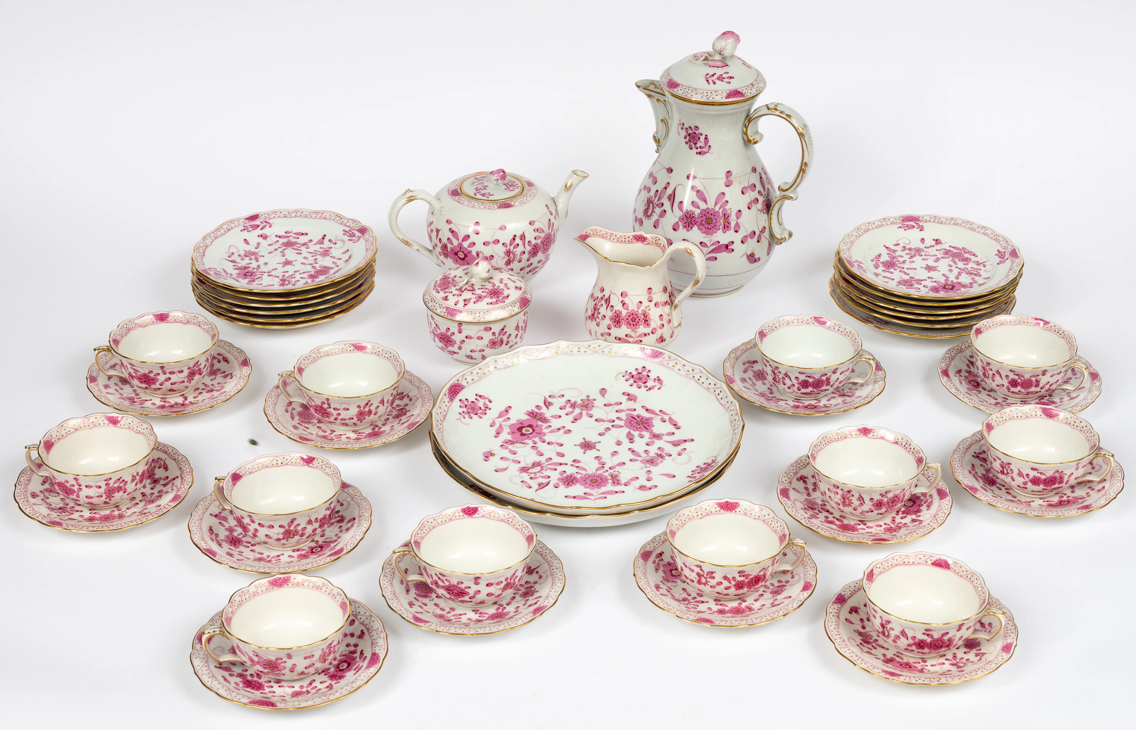 Lot 215: MEISSEN COFFEE AND TEA SERVICE 'INDIAN PURPLE'